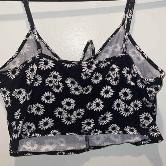 Forever 21 Black and White Sunflower Crop Tank Top with Tie Front - Picture 4 of 5
